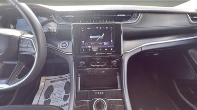 2023 Jeep GRAND CHEROKEE Laredo