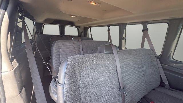 2024 Chevrolet Express Passenger 3500 1LT