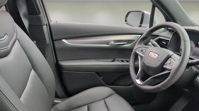 2025 Cadillac XT6 Luxury