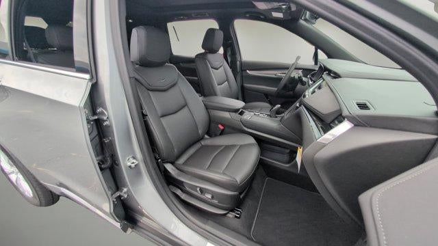 2025 Cadillac XT6 Luxury