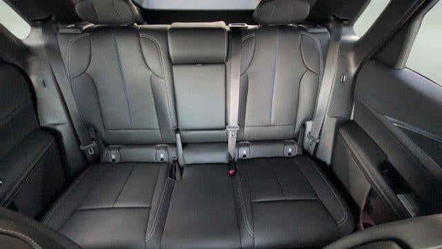 2025 Cadillac LYRIQ Luxury 1