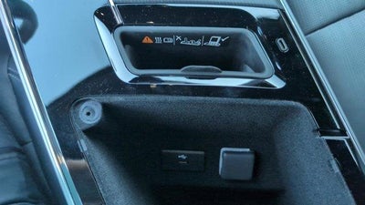 2025 Cadillac LYRIQ Luxury 1