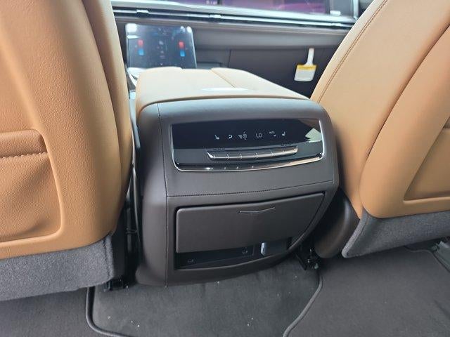 2026 Cadillac Escalade Luxury - Photo 40