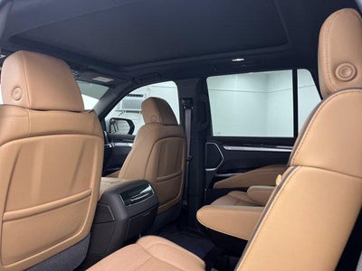 2025 Cadillac Escalade Premium Luxury