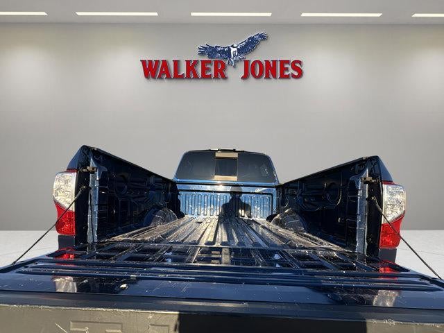 2023 Nissan Titan SV