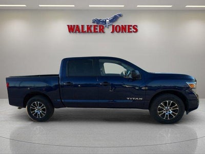 2023 Nissan Titan SV