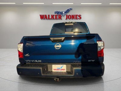 2023 Nissan Titan SV