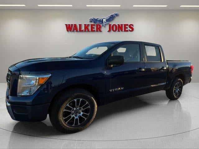 2023 Nissan Titan SV