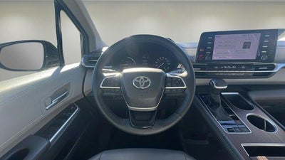 2023 Toyota Sienna XLE