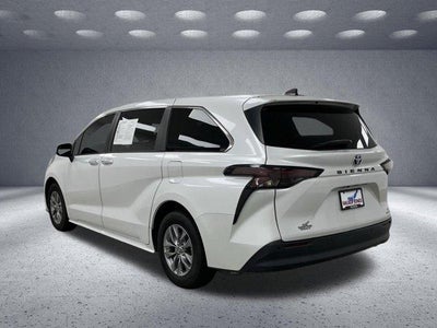 2024 Toyota Sienna XLE
