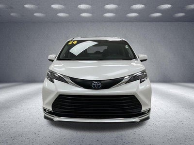 2024 Toyota Sienna XLE