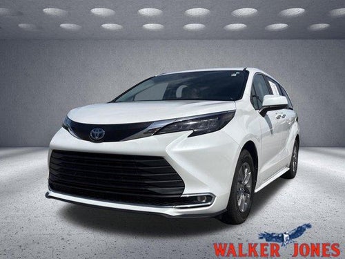 2024 Toyota Sienna XLE