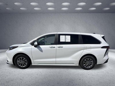 2024 Toyota Sienna XLE