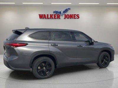 2022 Toyota Highlander LE