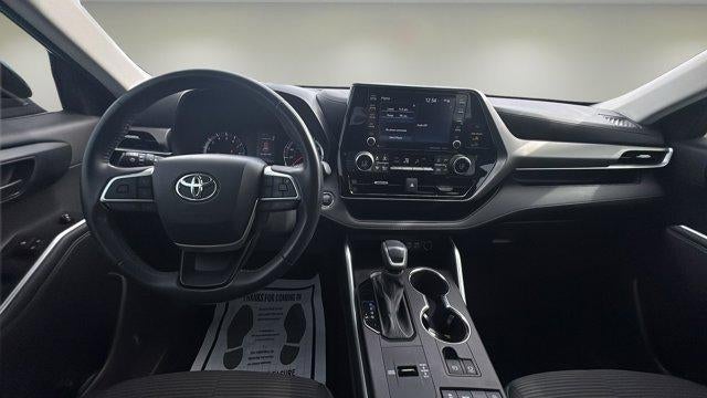 2022 Toyota Highlander LE