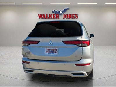 2024 Mitsubishi Outlander SE