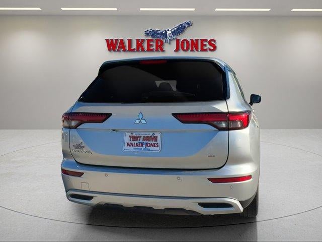 2024 Mitsubishi Outlander SE