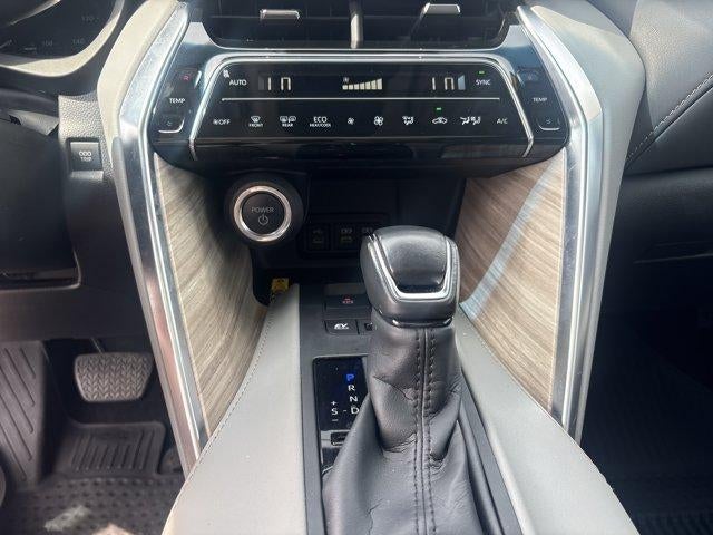 2024 Toyota Venza LE