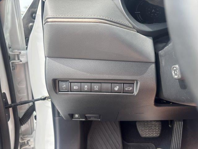 2024 Toyota Venza LE