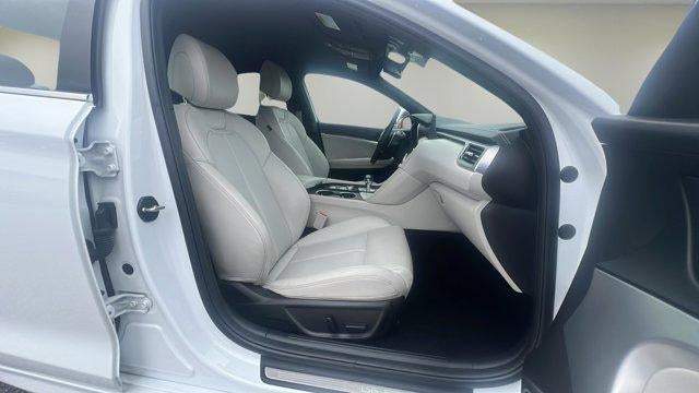 2024 Genesis G70 2.5T