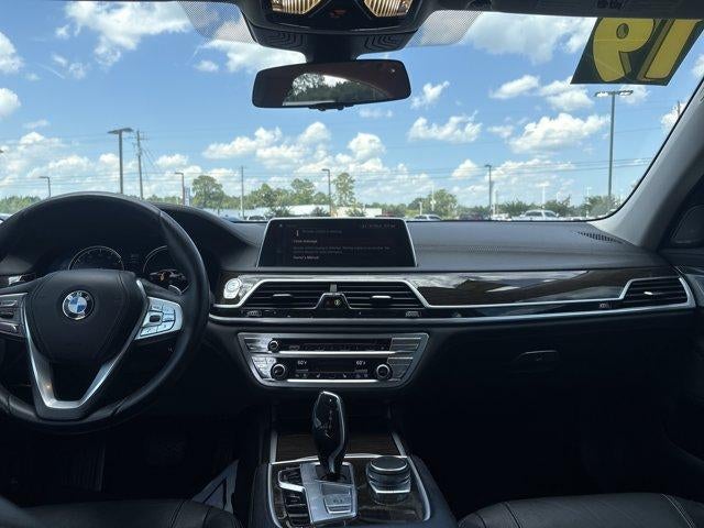 2019 BMW 7 Series 740i