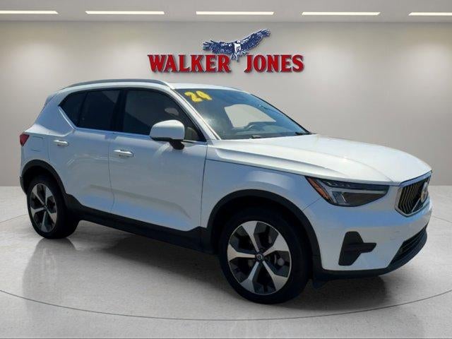2024 Volvo XC40 Core Bright Theme